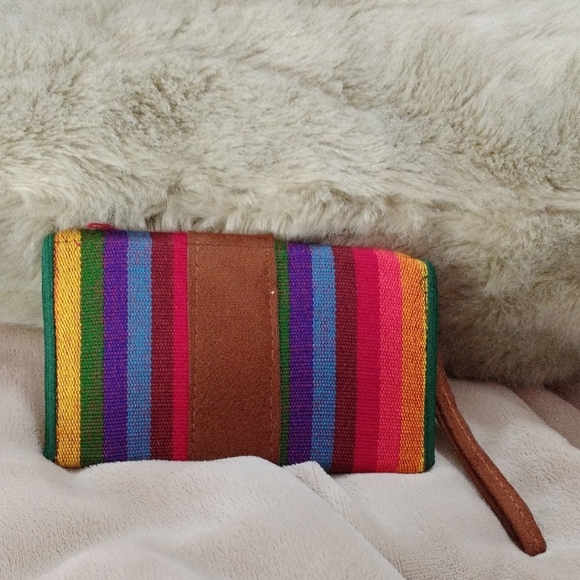 Guatemalan Multicolor Embroidered Clutch - Picture 2 of 4